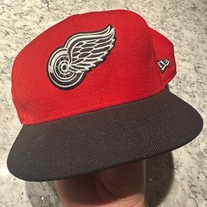 New Era 59Fifty fitted Detroit Red Wings ball cap.  Size 7-1/2.